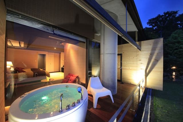 Japanese Western Twin Room with Open Air Bath (2 Beds + 2 Japanese Futons)