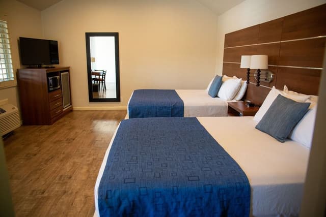 Standard Room, 2 Queen Beds