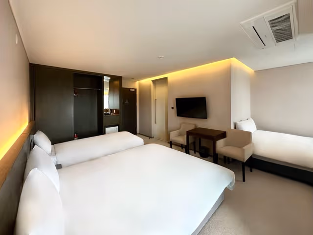 Executive Family Room