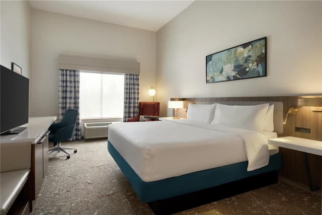 1 KING BED