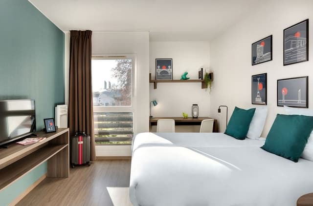 Business Studio, 2 Twin Beds, Kitchenette