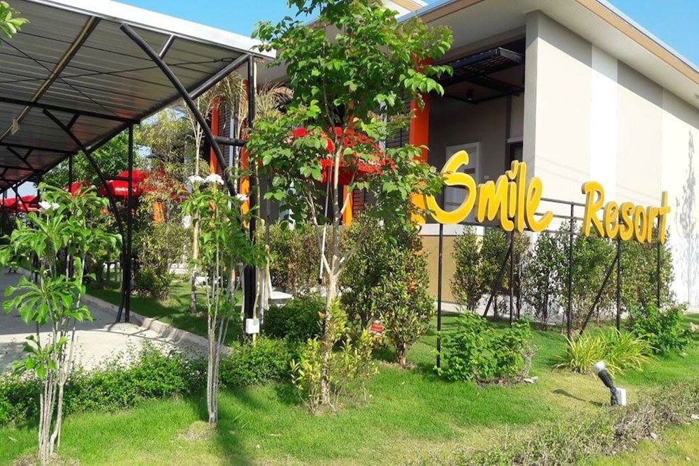 Smile Resort3