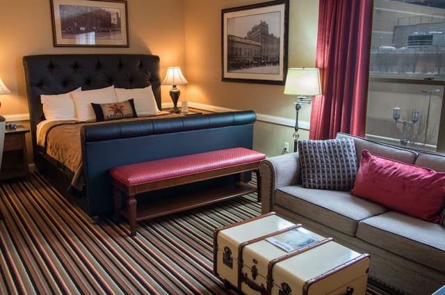 Luxury Room, 1 King Bed with Sofa bed, City View