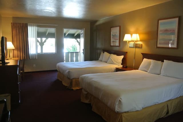 Standard Room, 2 Queen Beds, Non Smoking
