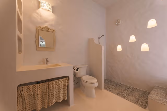 Pool Villa (3 King Beds)
