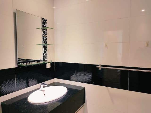 Studio Suites (P)