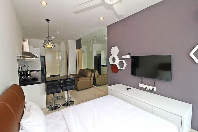 One Bedroom Suites (P)