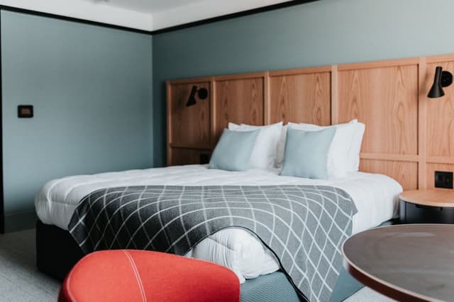 Standard Room, 1 King Bed