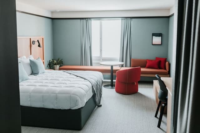 Standard Room, 1 King Bed
