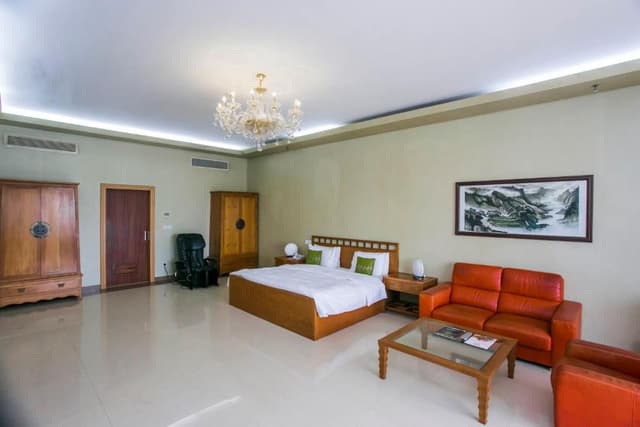 Executive Suite