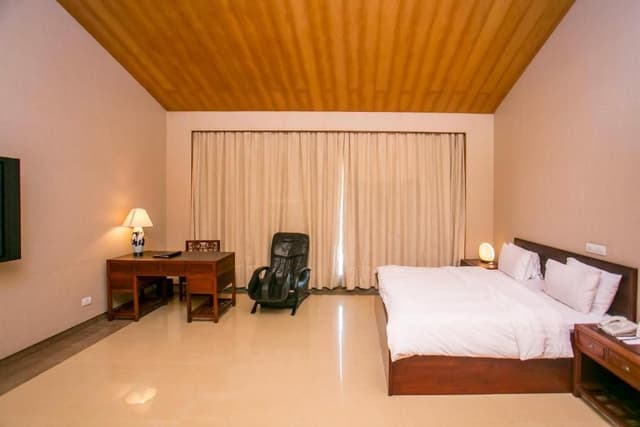 King Suite with Ocean View