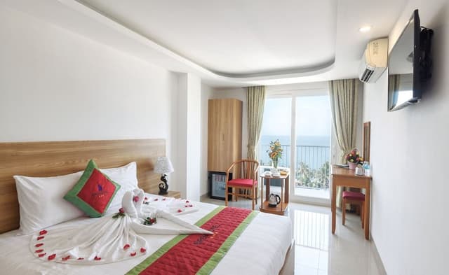 Deluxe Double or Twin Room, Balcony, Sea View