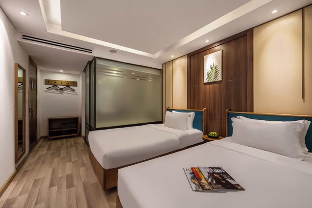 Standard Double or Twin Room, Bathtub