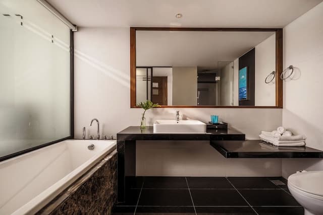 Family Room, City View