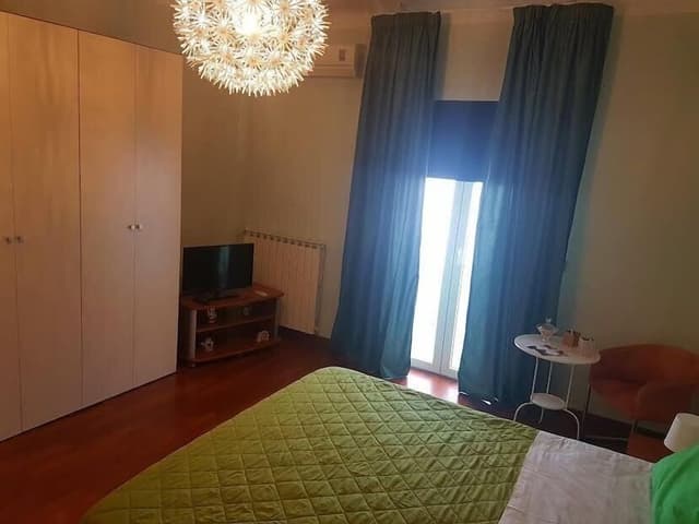 Double Room (Verde)