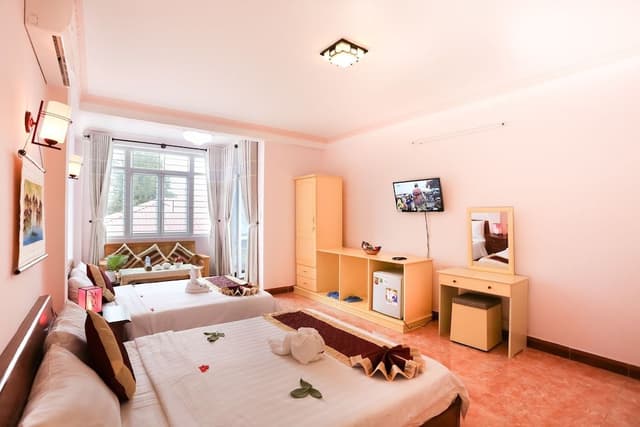 Deluxe Double/Twin Room with Window