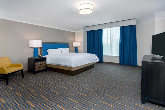 1 KING BED 1BDRM LARGE SUITE NONSMOKING