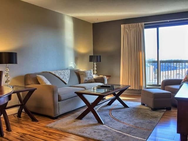 City Apartment, 1 Queen Bed