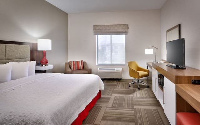 Standard Room, 1 King Bed, Non Smoking