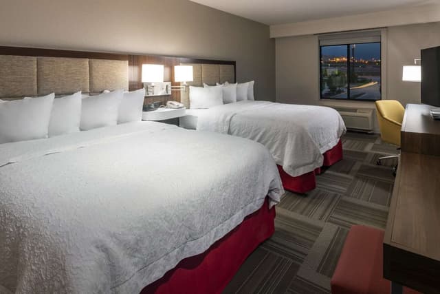 2 QUEEN BEDS NONSMOKING