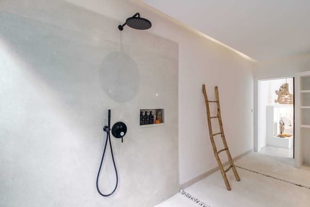 Basic Villa, 1 King Bed