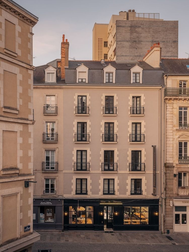 La Maison de Nemours1