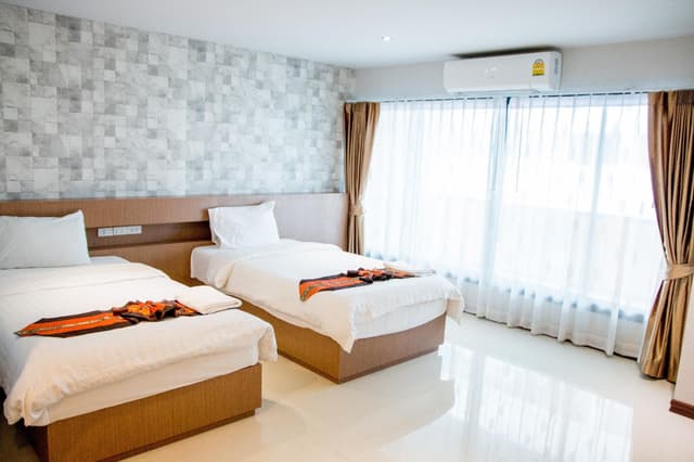 Twin Room - Max 24 Hours Stay, Non-Smoking