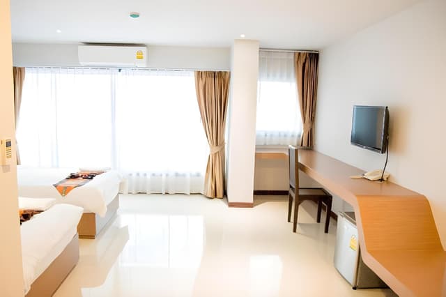 Twin Room - Max 24 Hours Stay, Non-Smoking