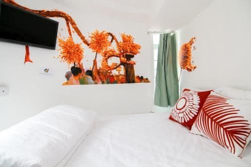 Double Bed - Private Bathroom