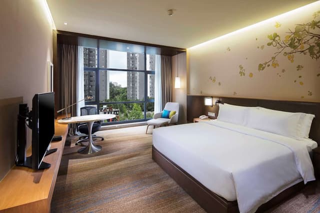 KING GUEST ROOM