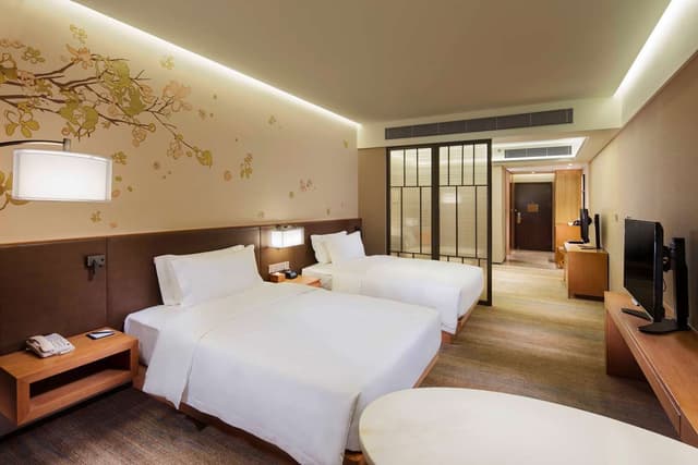 TWIN DELUXE ROOM