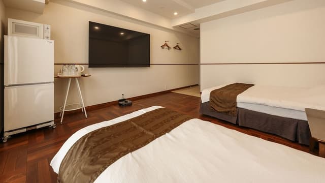 Theater Twin Room Non Smoking