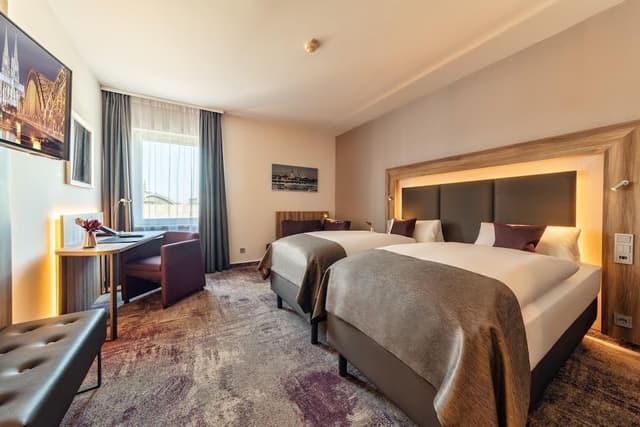 Superior Twin Room (Cathedral View)