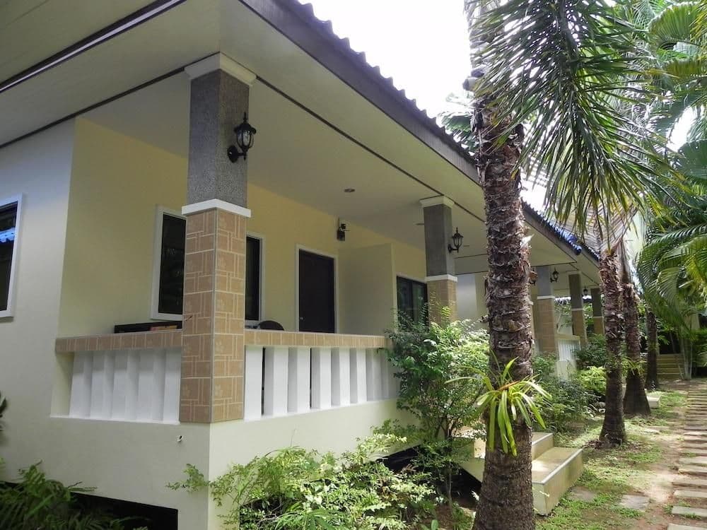 Naya Bungalow Naya Bungalow