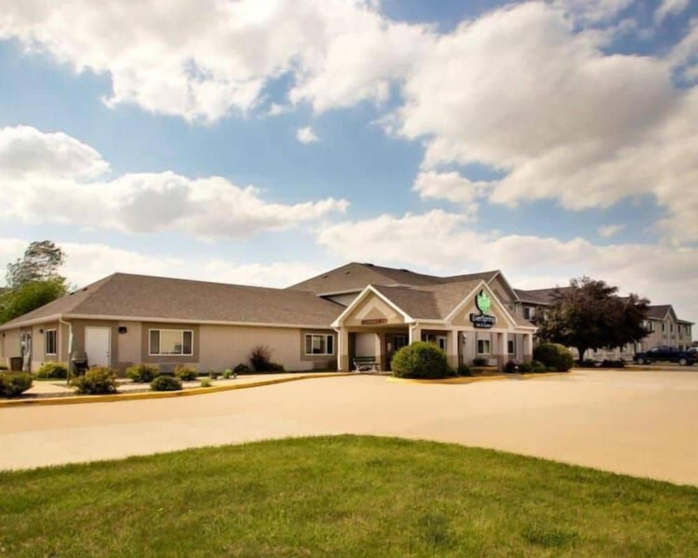 EverSpring Inn and Suites EverSpring Inn and Suites
