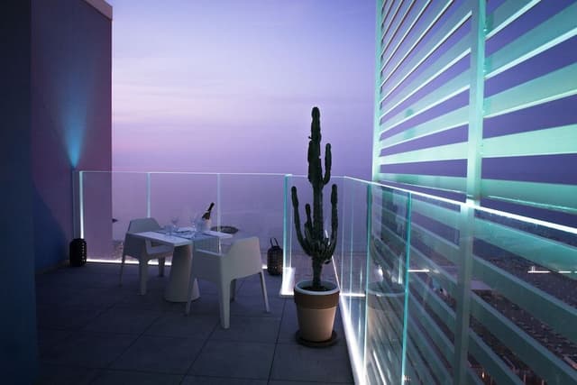 Panoramic Room, Tower