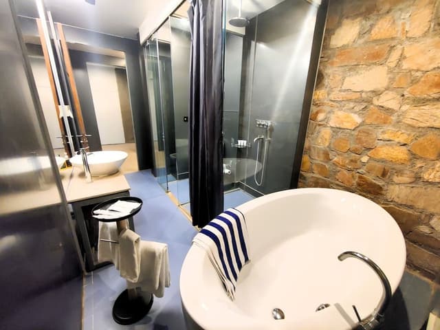 Suite, 1 King Bed