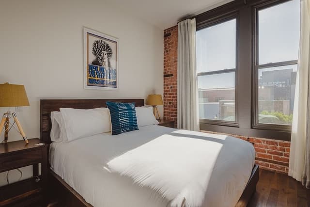 Luxury Loft, 2 Bedrooms, City View (Gypsy)