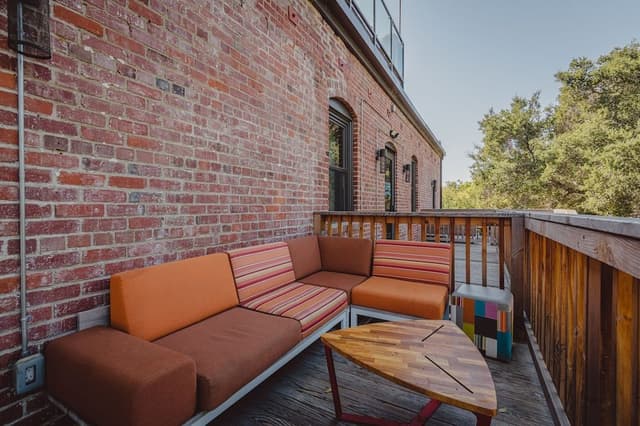 Luxury Loft, 3 Bedrooms, Accessible, Mountain View (Voyager)