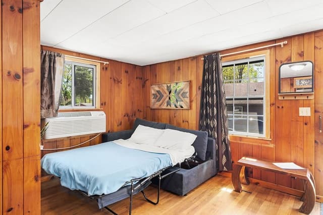 Executive Studio, 1 Queen Bed
