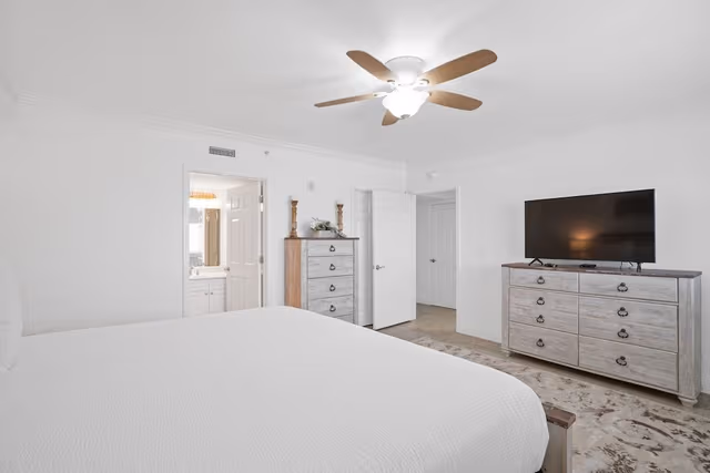 Condo, 3 Bedrooms, Sea View (2533)