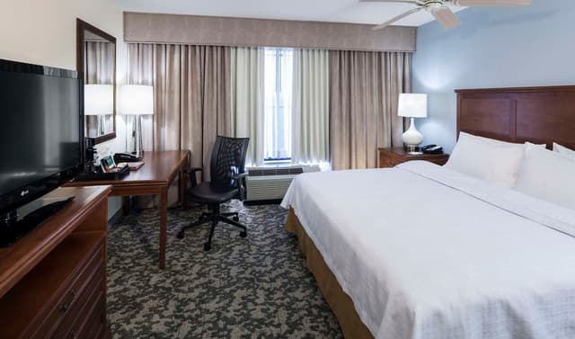 1 KING BED NONSUITE NONSMOKING