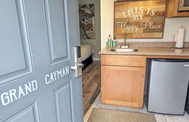 Room (Grand Cayman)