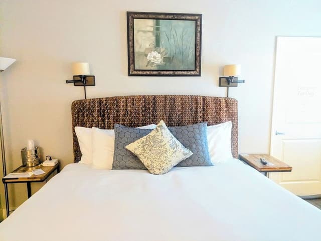 Room (Antigua)