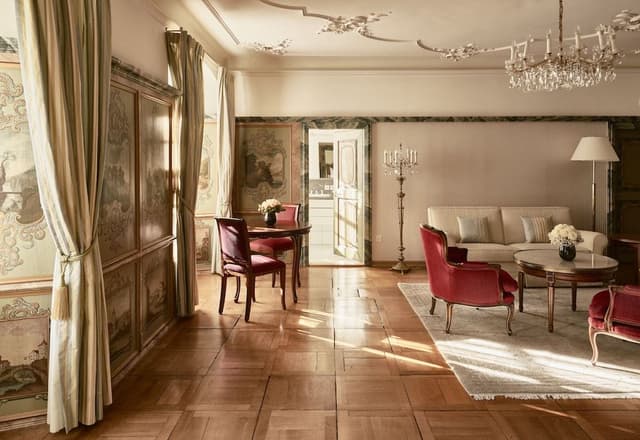 Palais Suite