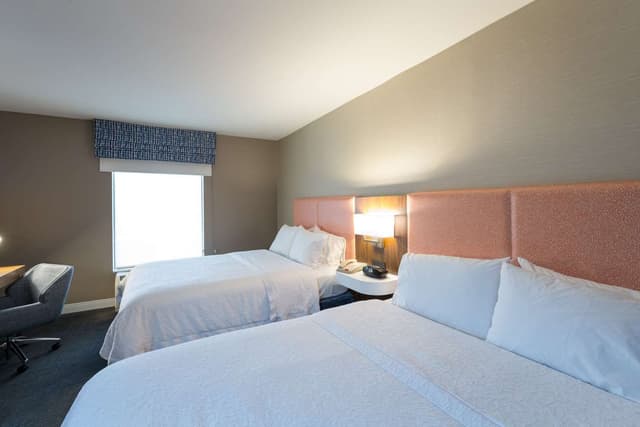 2 QUEEN BEDS NONSMOKING