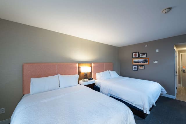 2 QUEEN BEDS NONSMOKING