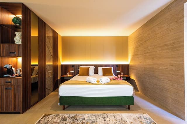 Exclusive Studio Suite, 1 King Bed with Sofa bed, City View, Tower