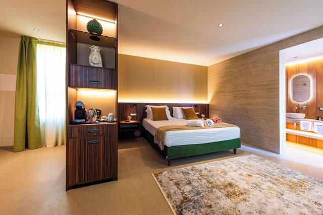 Exclusive Studio Suite, 1 King Bed with Sofa bed, City View, Tower