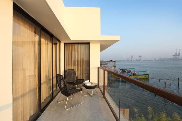 Harbour Suite